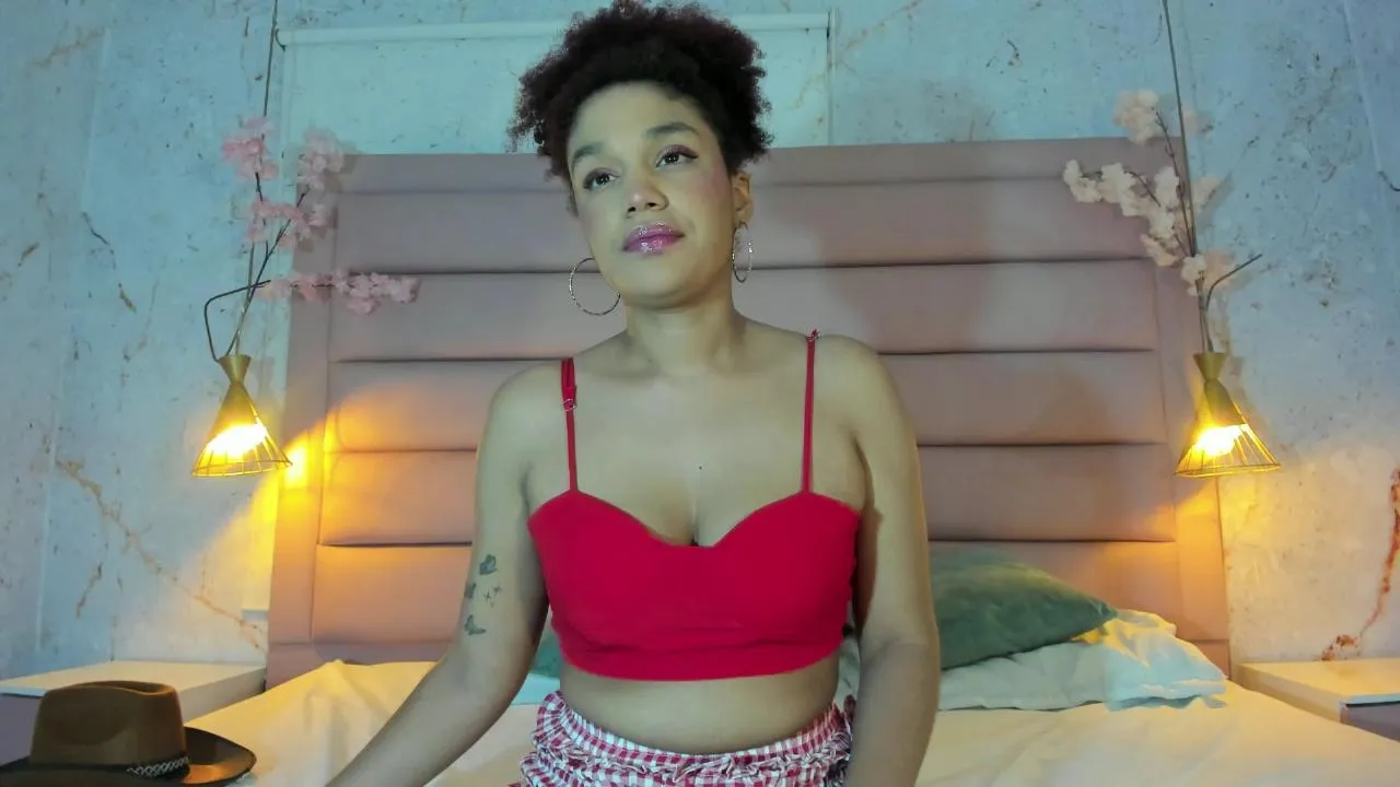 Freechat LolaDupont on Cam4