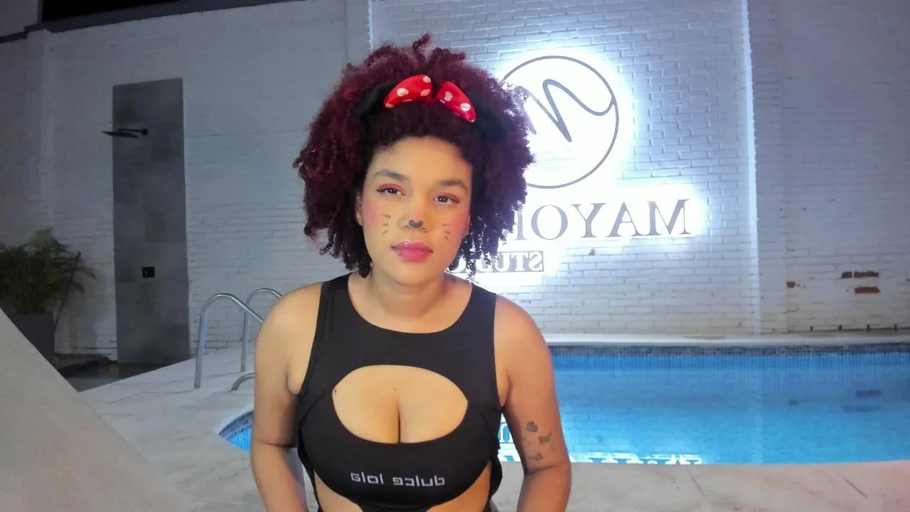 Freechat LolaDupont on Cam4