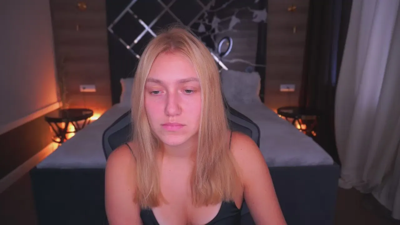 Freechat LollyLuxe on Cam4