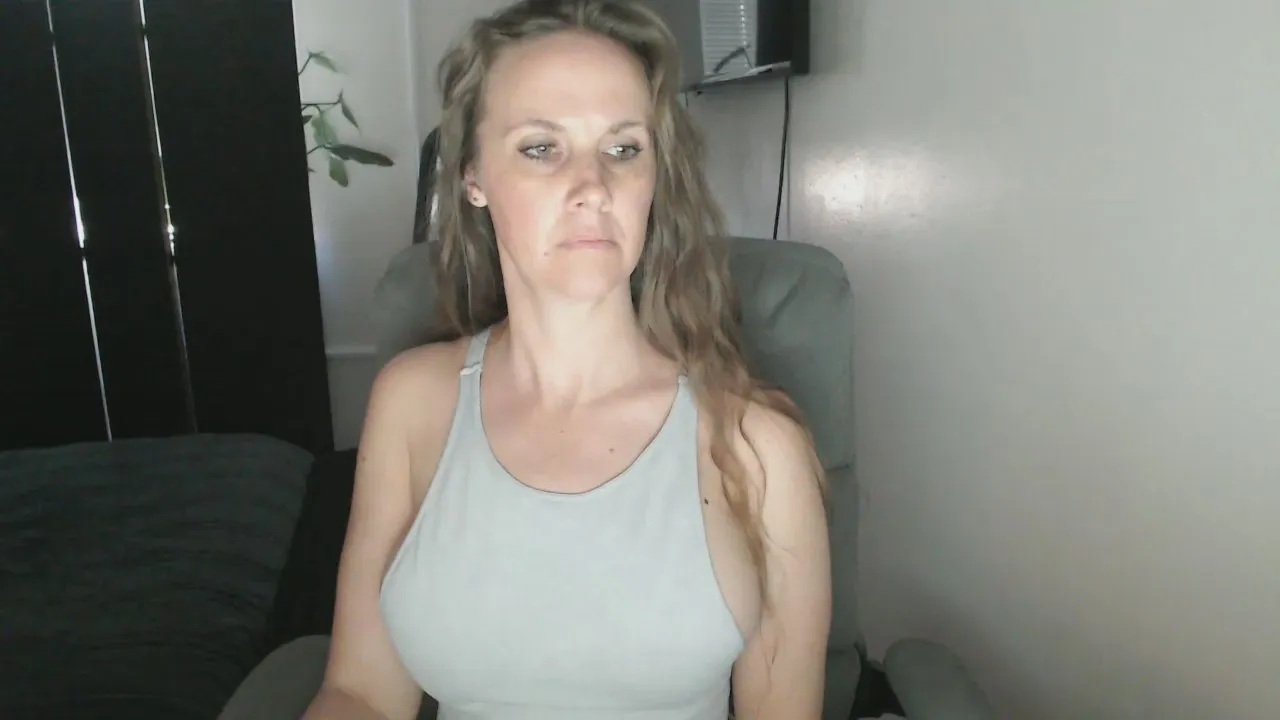 Offline LoVe_On on Cam4