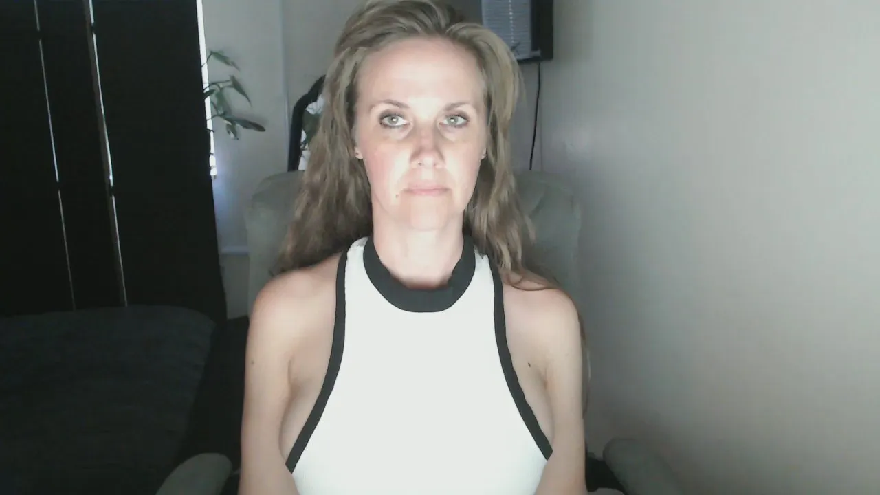 Offline LoVe_On on Cam4