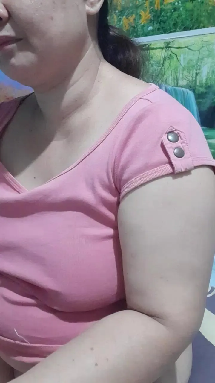 Offline Lovelynhing88 on Cam4