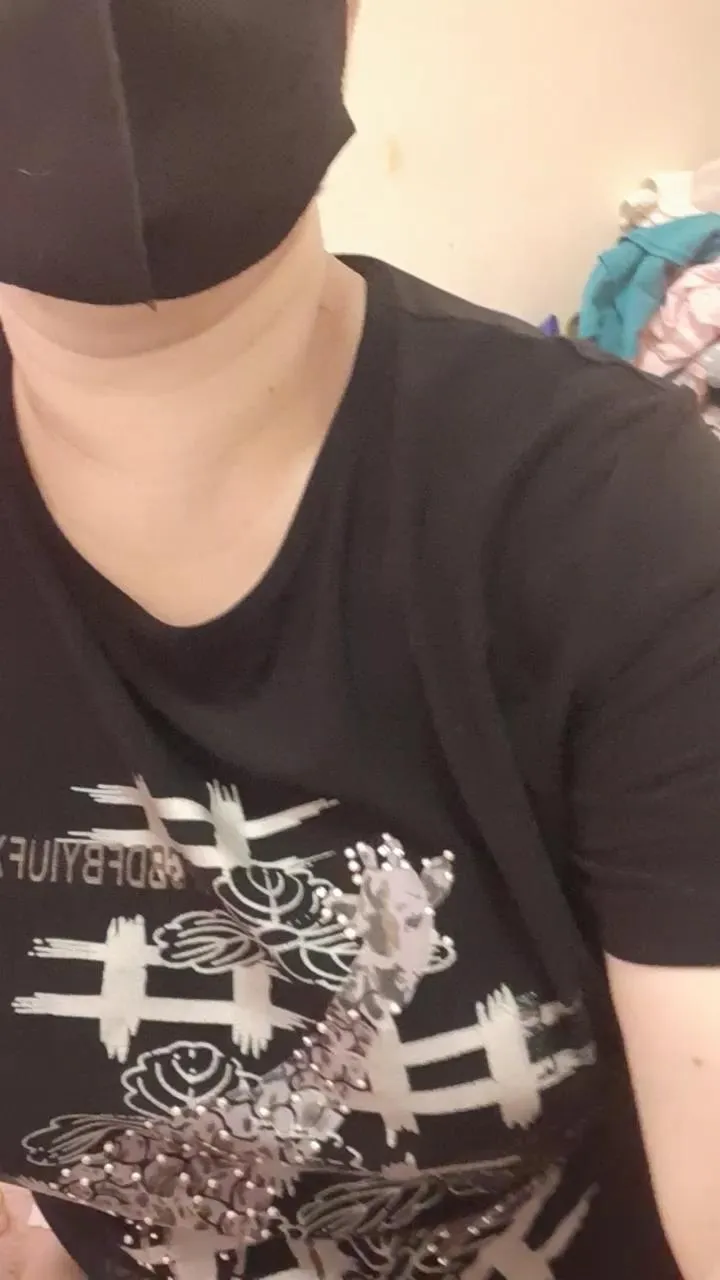 Offline Lovelynhing88 on Cam4