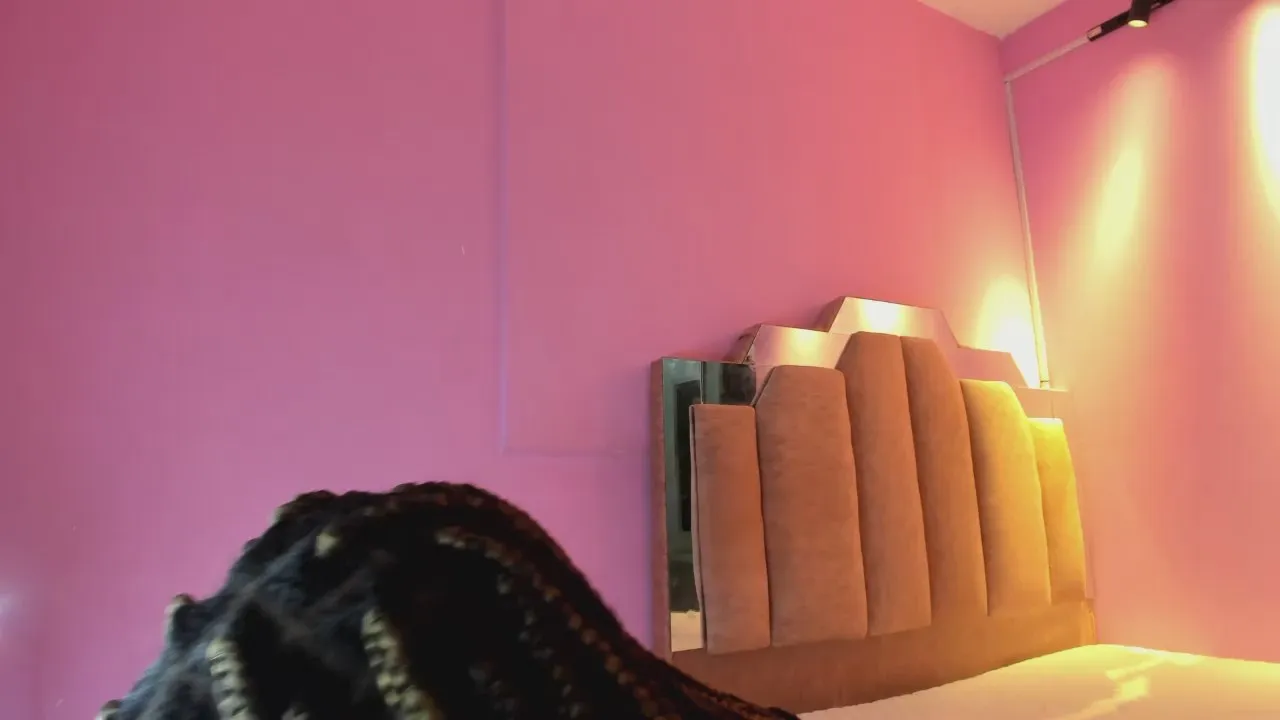 Offline LoveQueen2 on Cam4