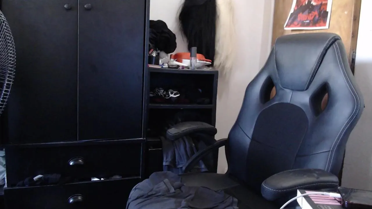 Offline lovesong666 on Cam4