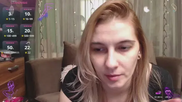 Offline lovingfeetheels on Cam4