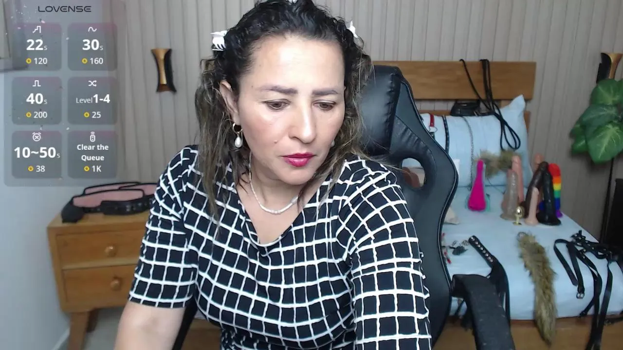 Offline luciana_balest on Cam4