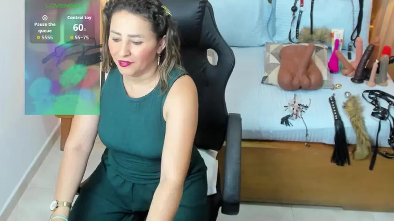 Offline luciana_balest on Cam4