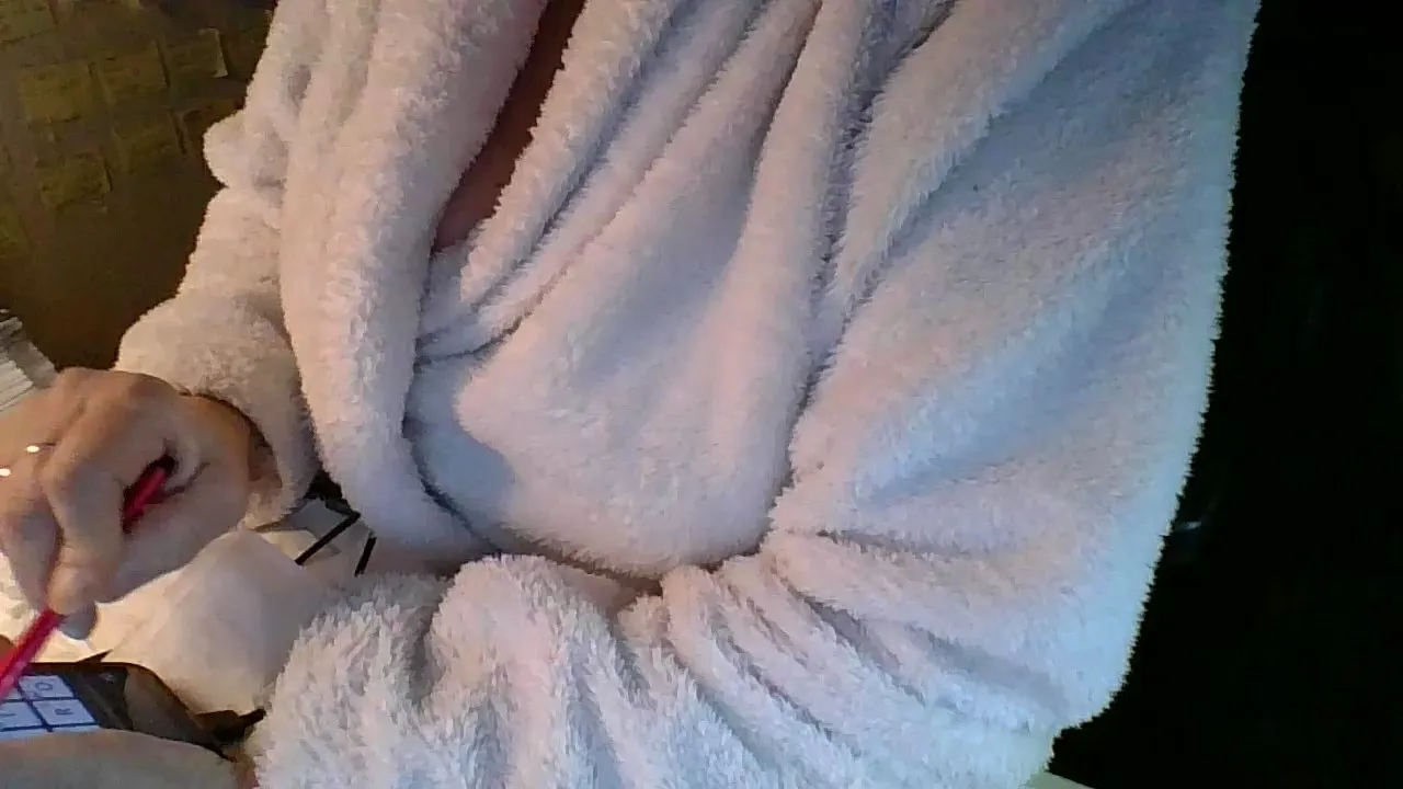 Offline Luciema on Cam4