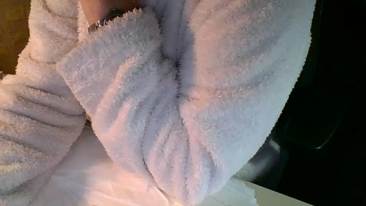 Offline Luciema on Cam4