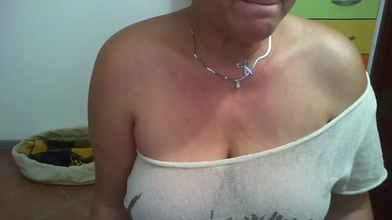 Offline lucifora on Cam4