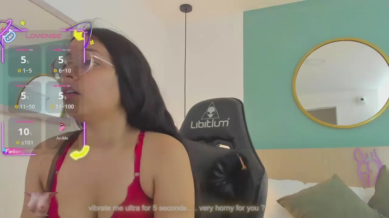 Offline lucy_blue28_ on Cam4