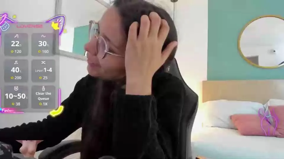 Offline lucy_blue28_ on Cam4