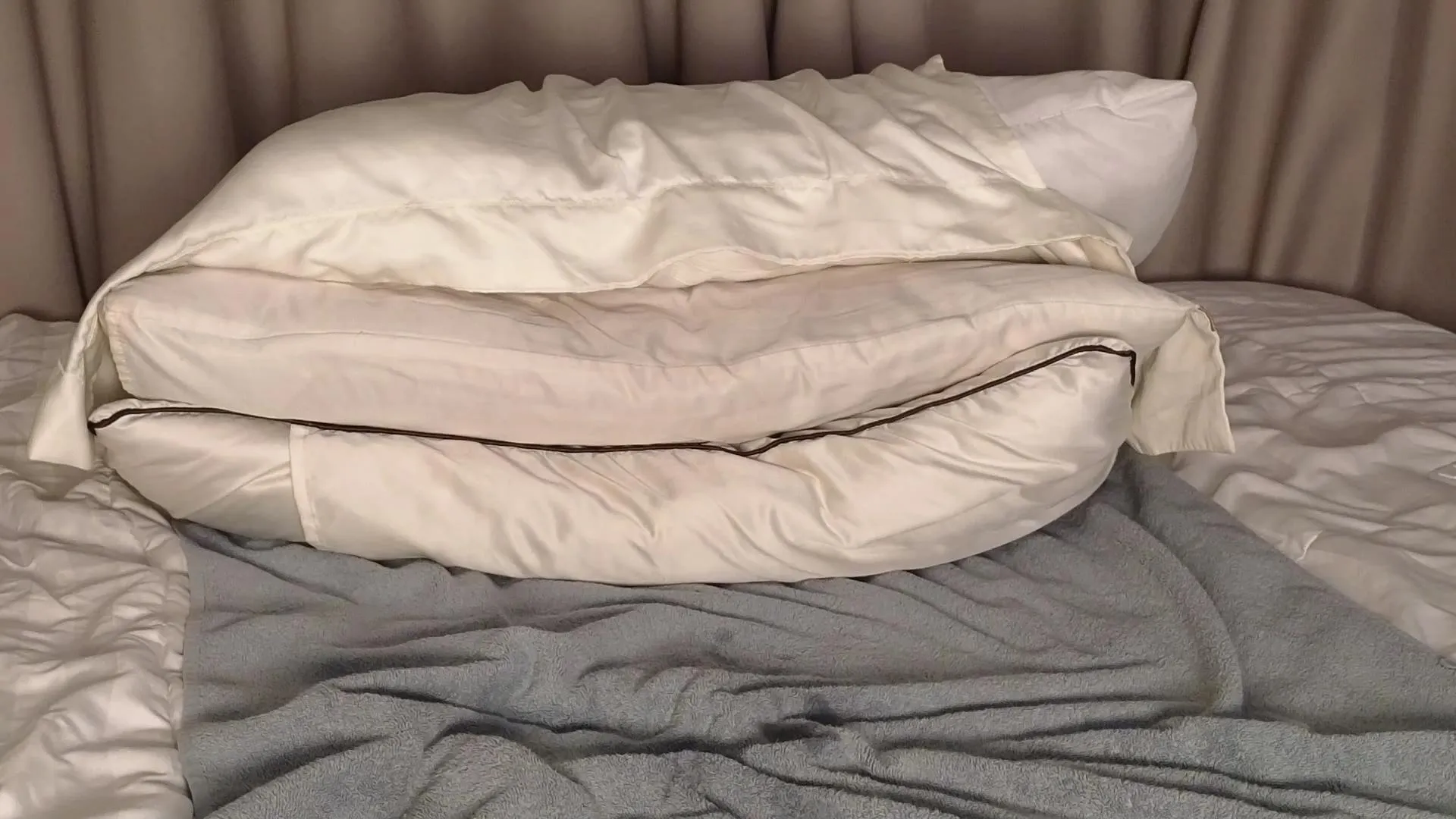 Offline LucyNutyX on Cam4