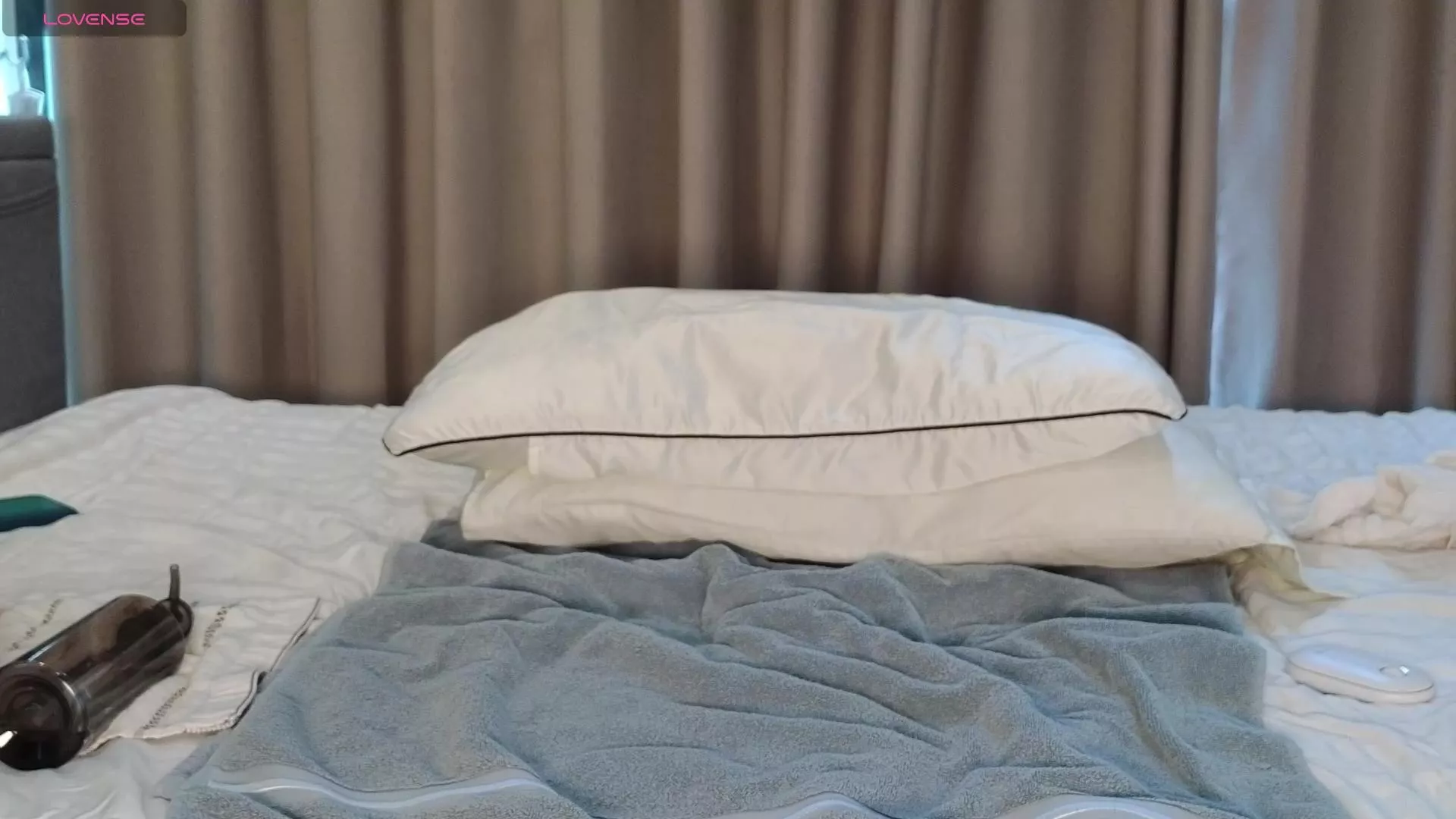 Offline LucyNutyX on Cam4