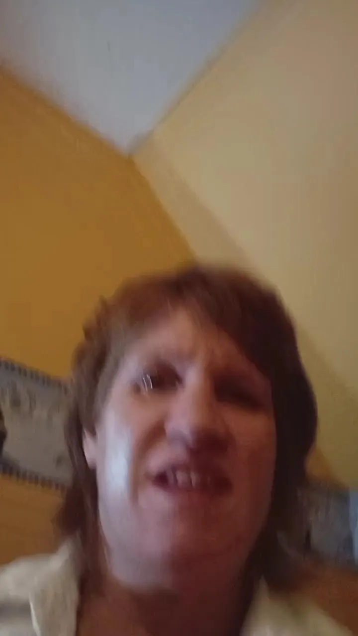 Offline Luluchatte on Cam4