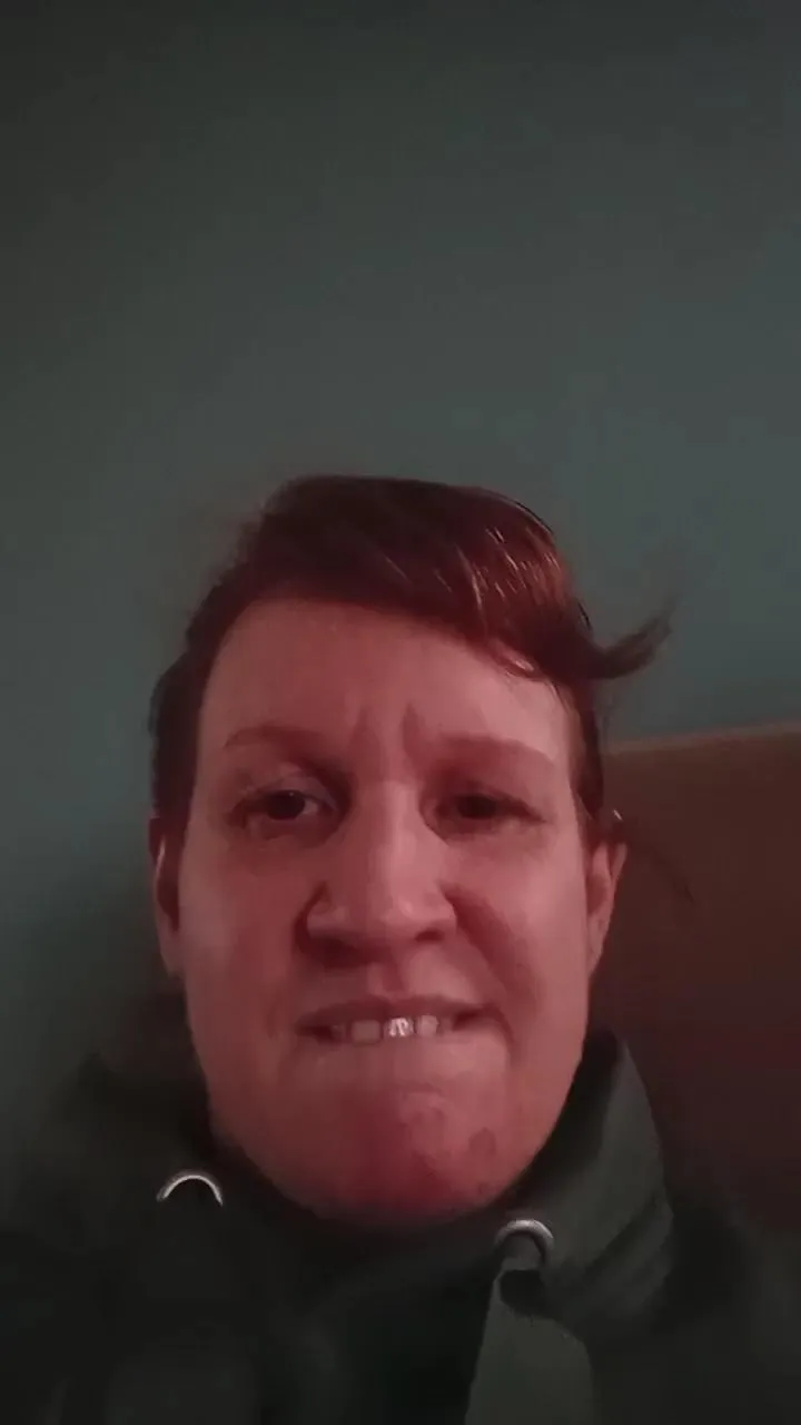 Offline Luluchatte on Cam4