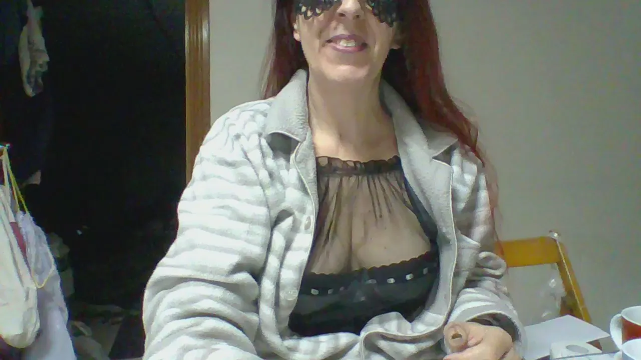 Freechat Lunamaya7 on Cam4