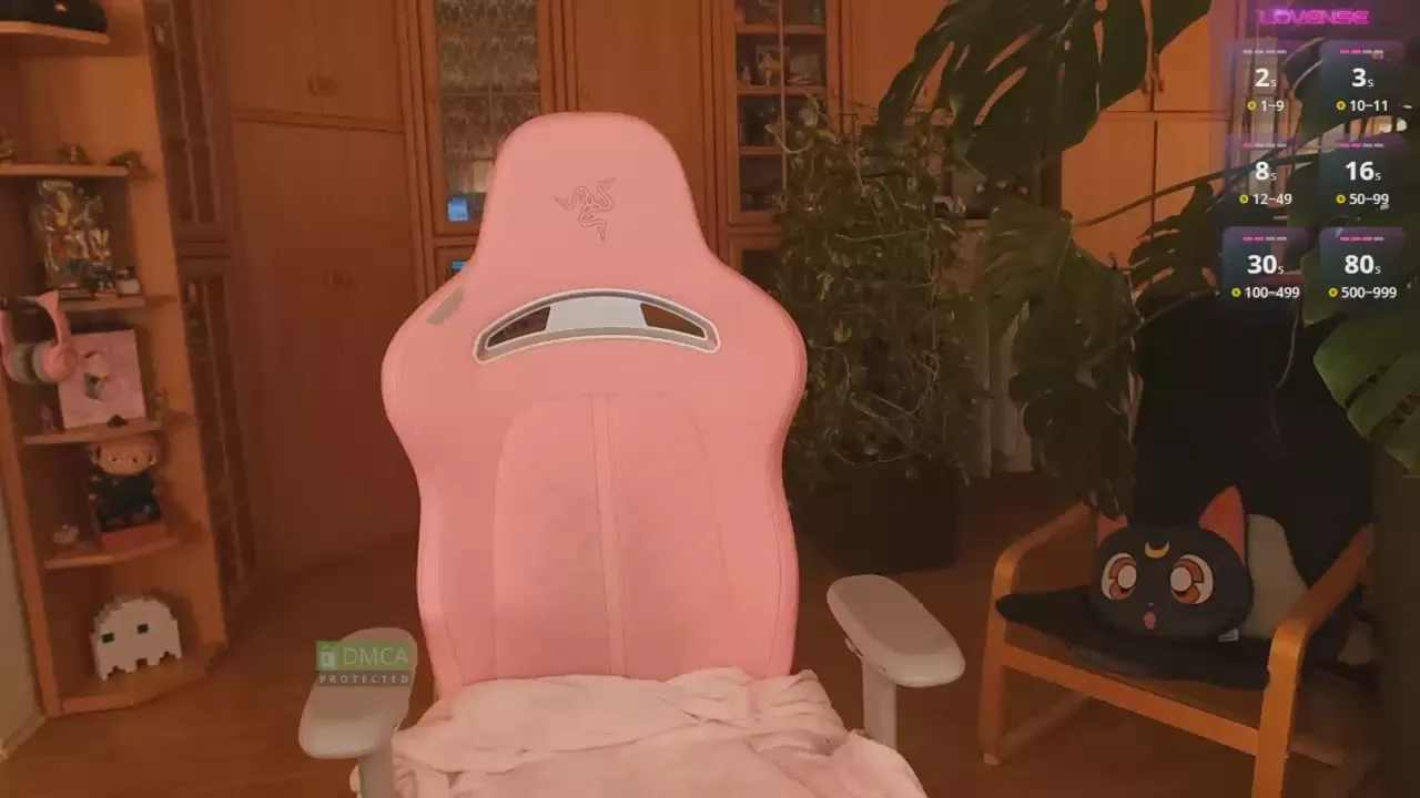 Offline LunaNicole on Cam4