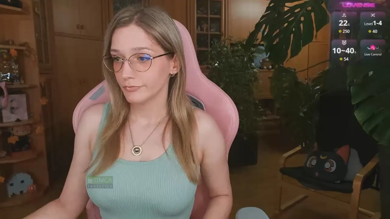 Offline LunaNicole on Cam4