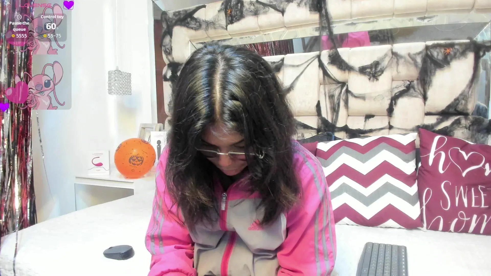 Offline Lunateen_ on Cam4