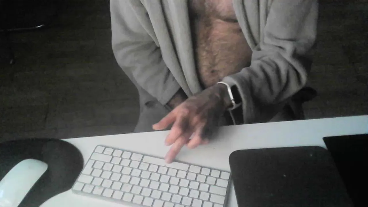 Offline lustmann on Cam4