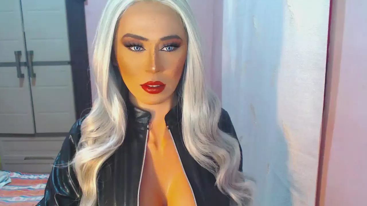 Offline lustyscarlette on Cam4