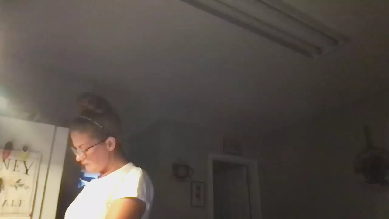 Offline Lynniexo on Cam4