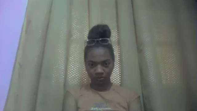 Freechat Maayasexy on Cam4