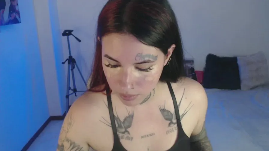 Offline Maddy_Vicius19 on Cam4