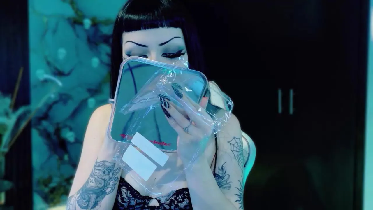 Offline madisonjackson on Cam4