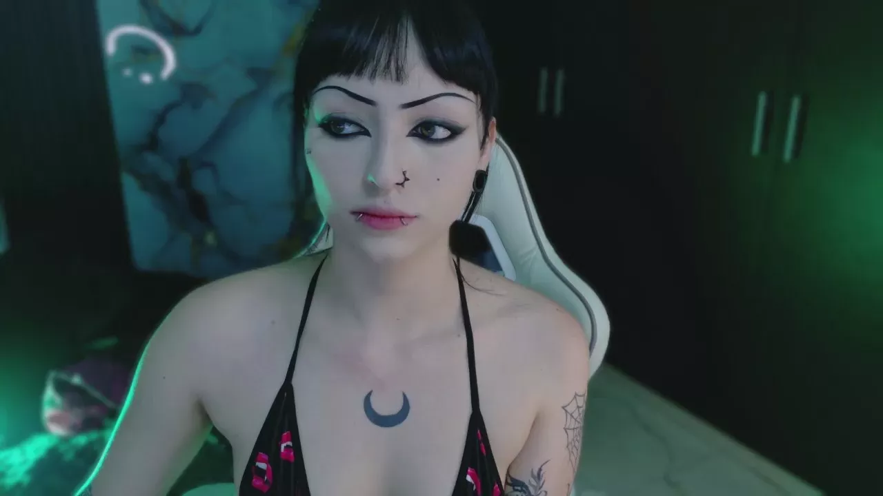 Offline madisonjackson on Cam4