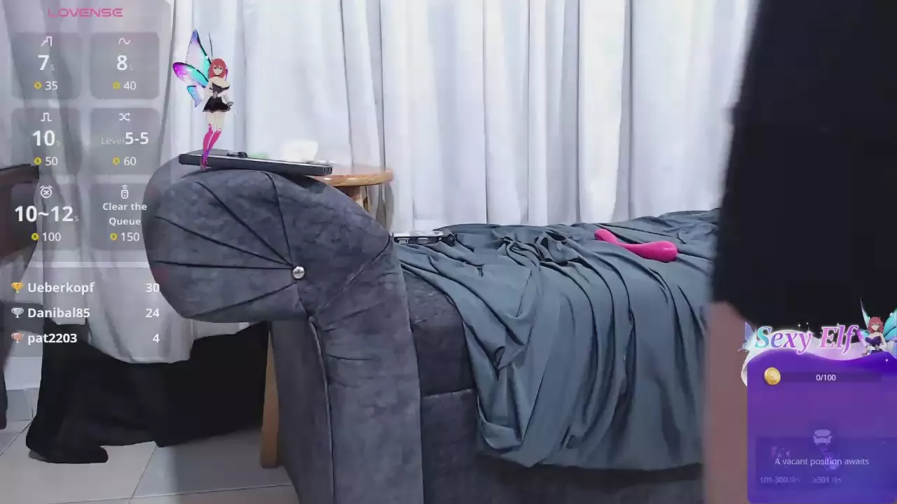 Offline MAGHENTA1976 on Cam4