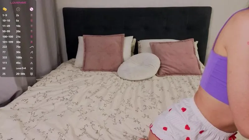 Offline MaidaDelmore on Cam4