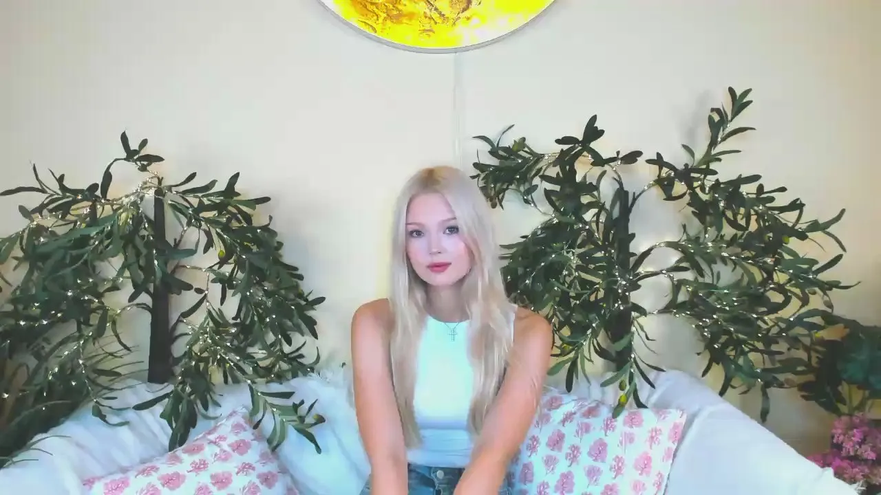 Offline MalindaBaughey on Cam4