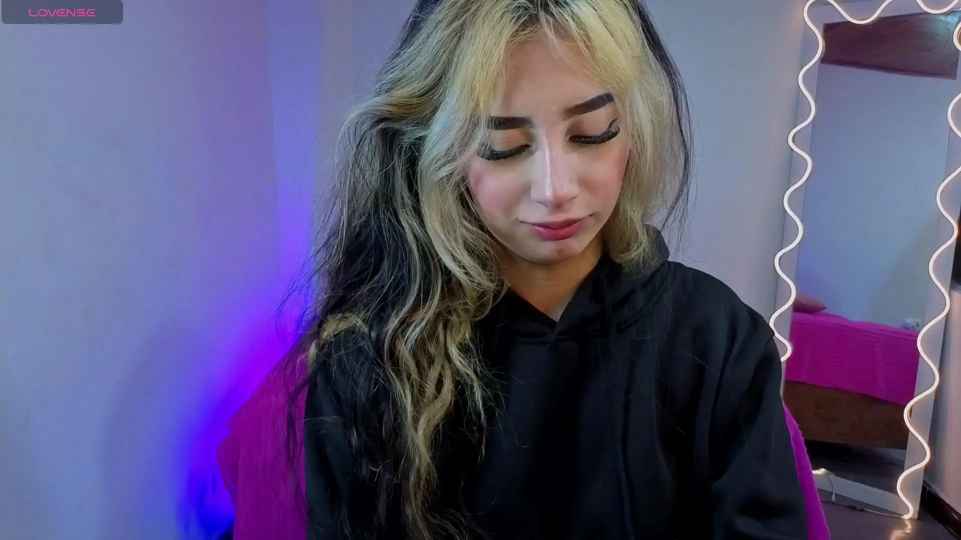 Offline Malory_tay on Cam4