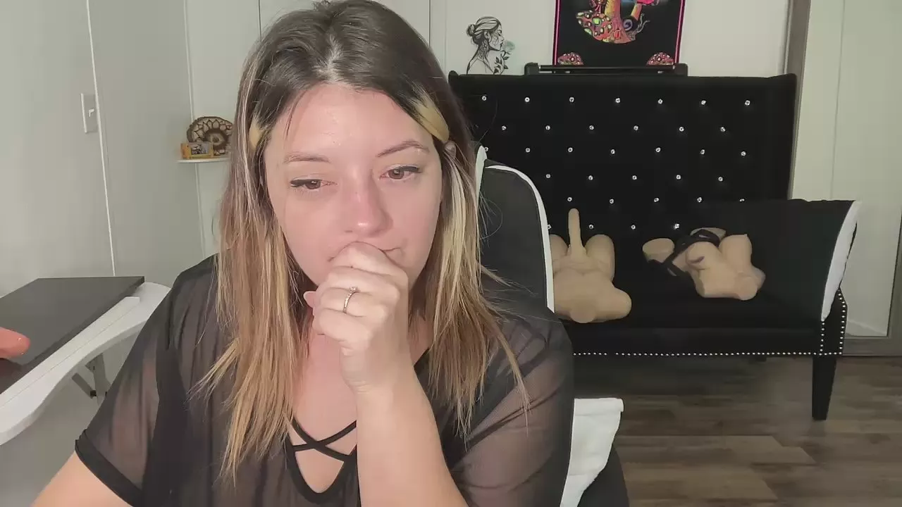 Offline maramaze on Cam4