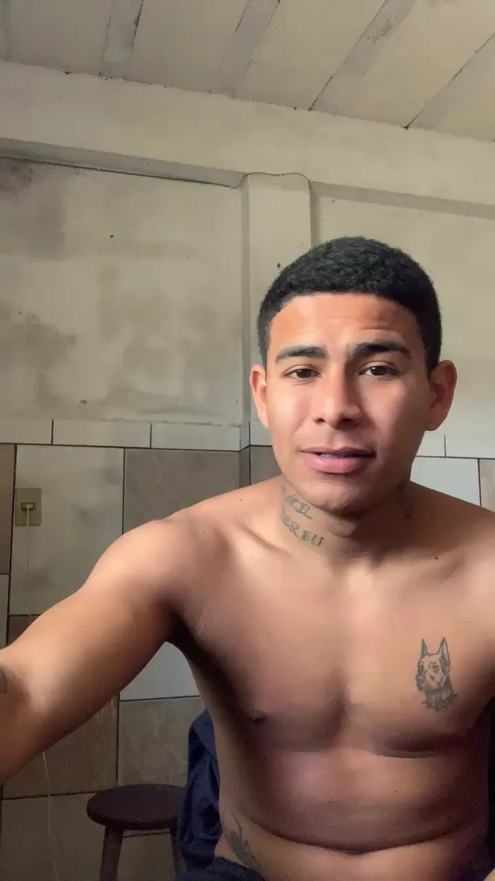 Offline MARENTO23CMM on Cam4