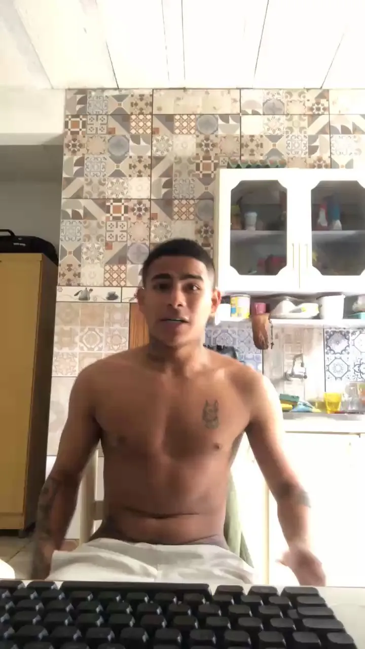 Offline MARENTO23CMM on Cam4