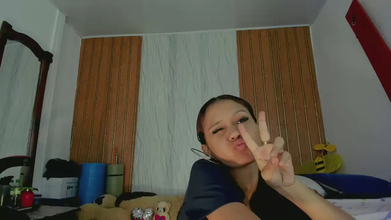 Offline marianamanzur01 on Cam4