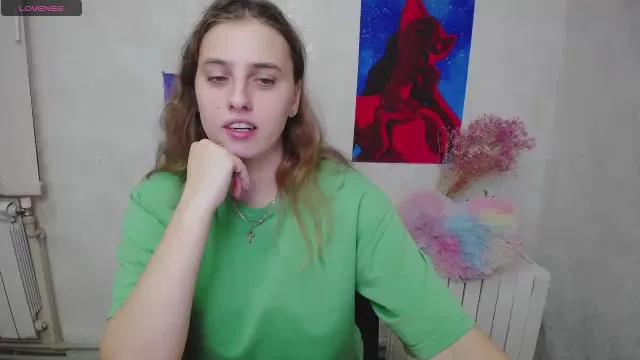 Offline MariaSmilee_ on Cam4