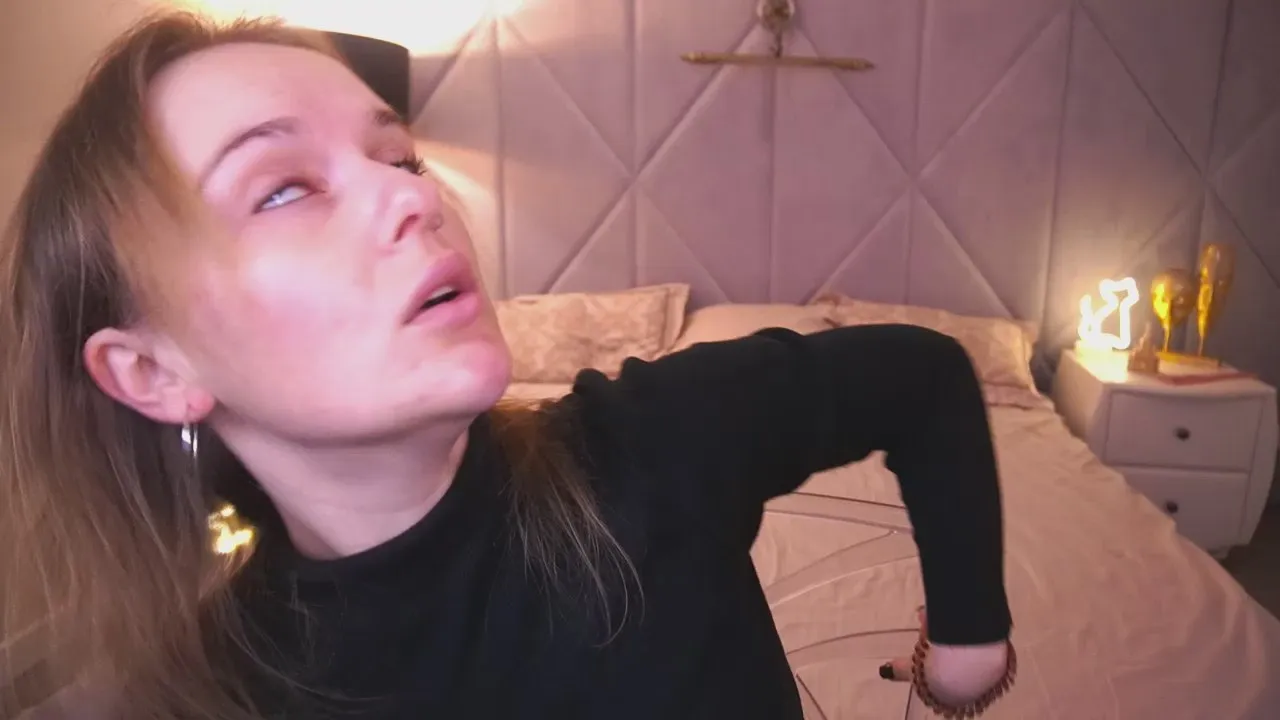 Offline MaribelRiverr on Cam4