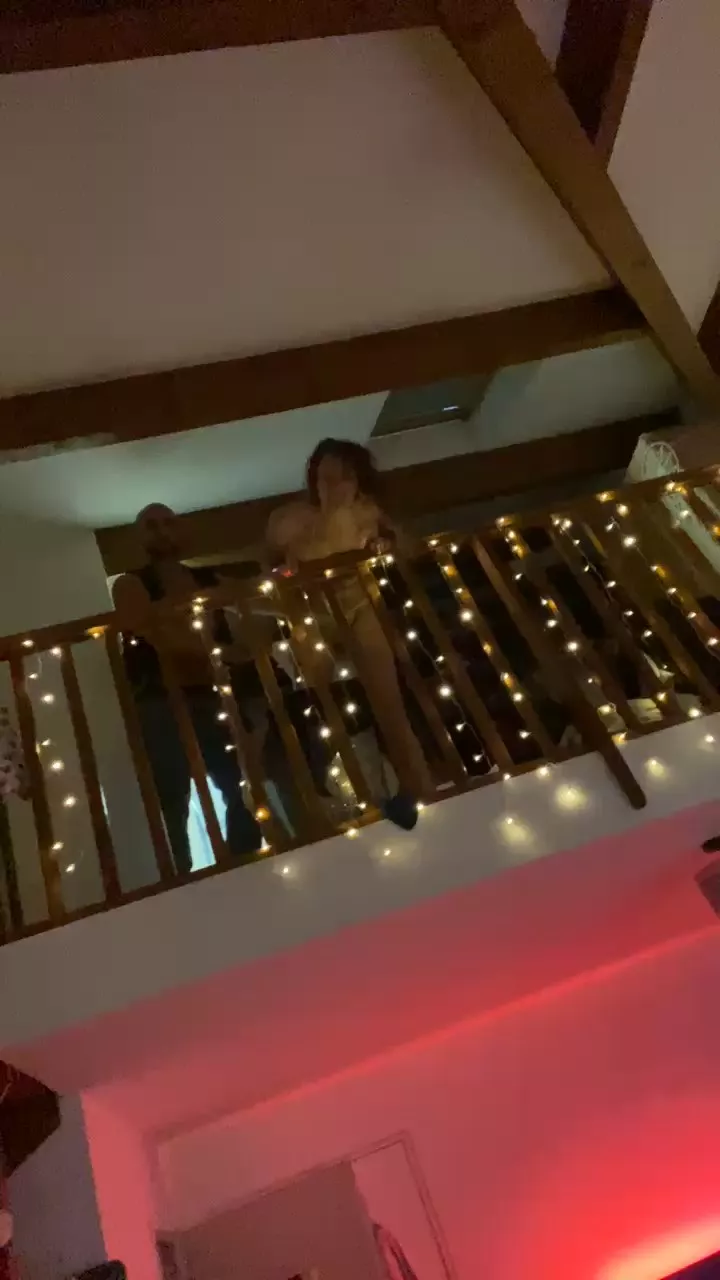 Offline marinabella_hot on Cam4