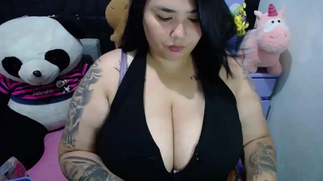 Freechat MarinaBusty_ on Cam4