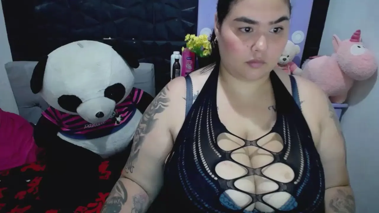 Freechat MarinaBusty_ on Cam4