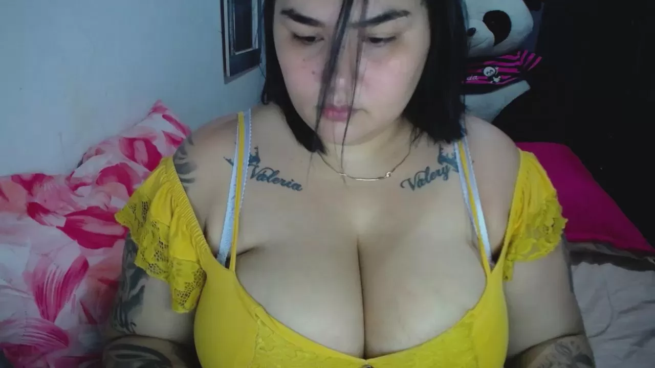 Freechat MarinaBusty_ on Cam4