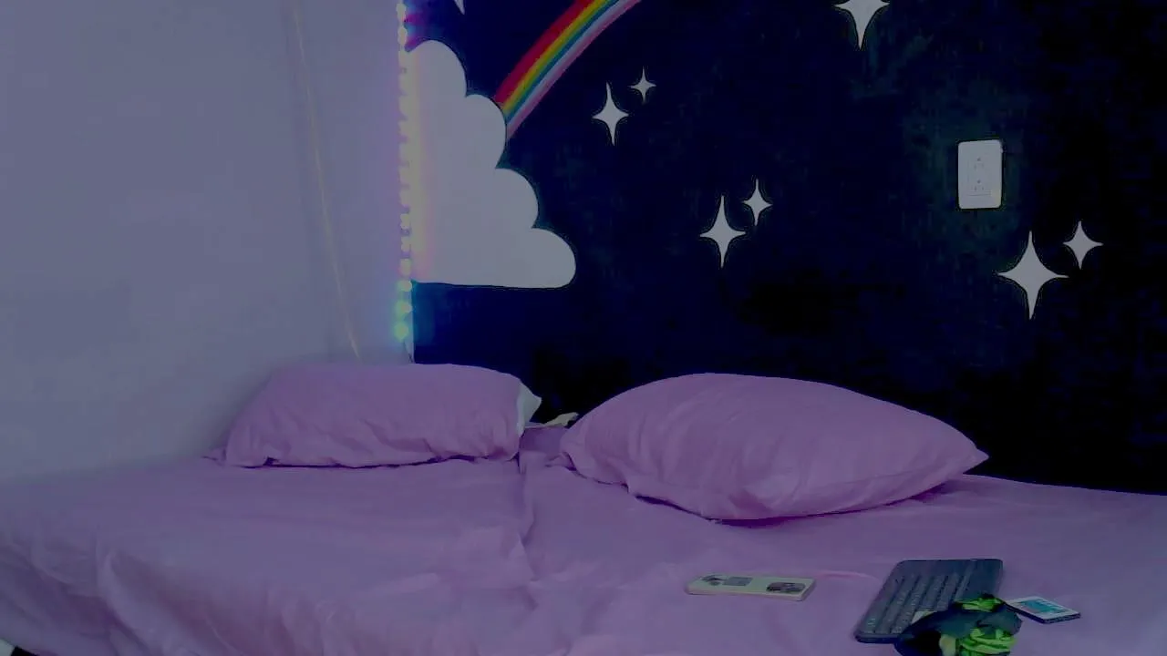 Offline mariposa_violet on Cam4