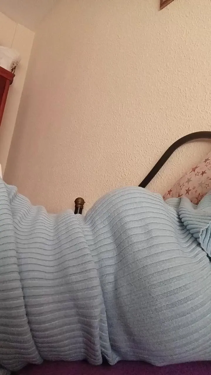 Offline Mariposatoy on Cam4