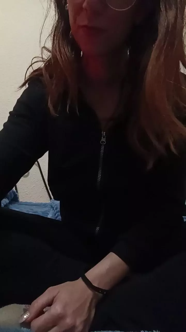 Offline Mariposatoy on Cam4