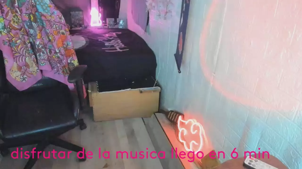 Offline MartesBratty on Cam4